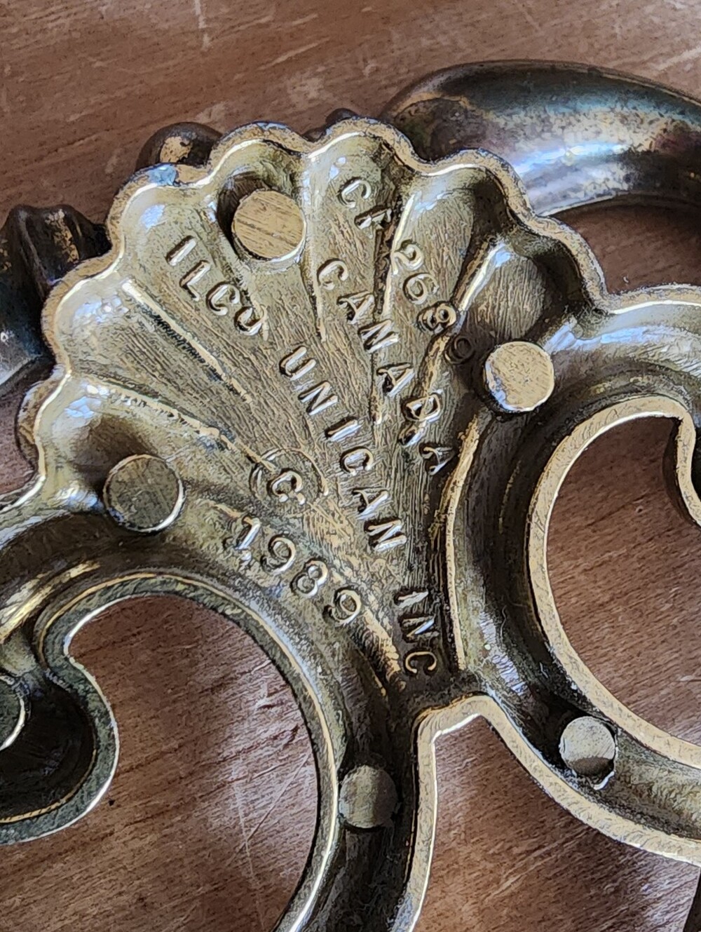 Set of 6 Brass Chippendale Bail Drawer Pulls - Picture 11 of 11